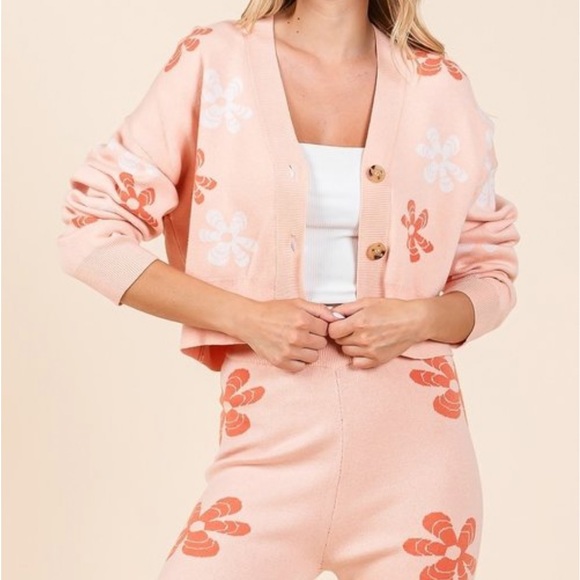 Flower Sweater Set - Picture 4 of 7